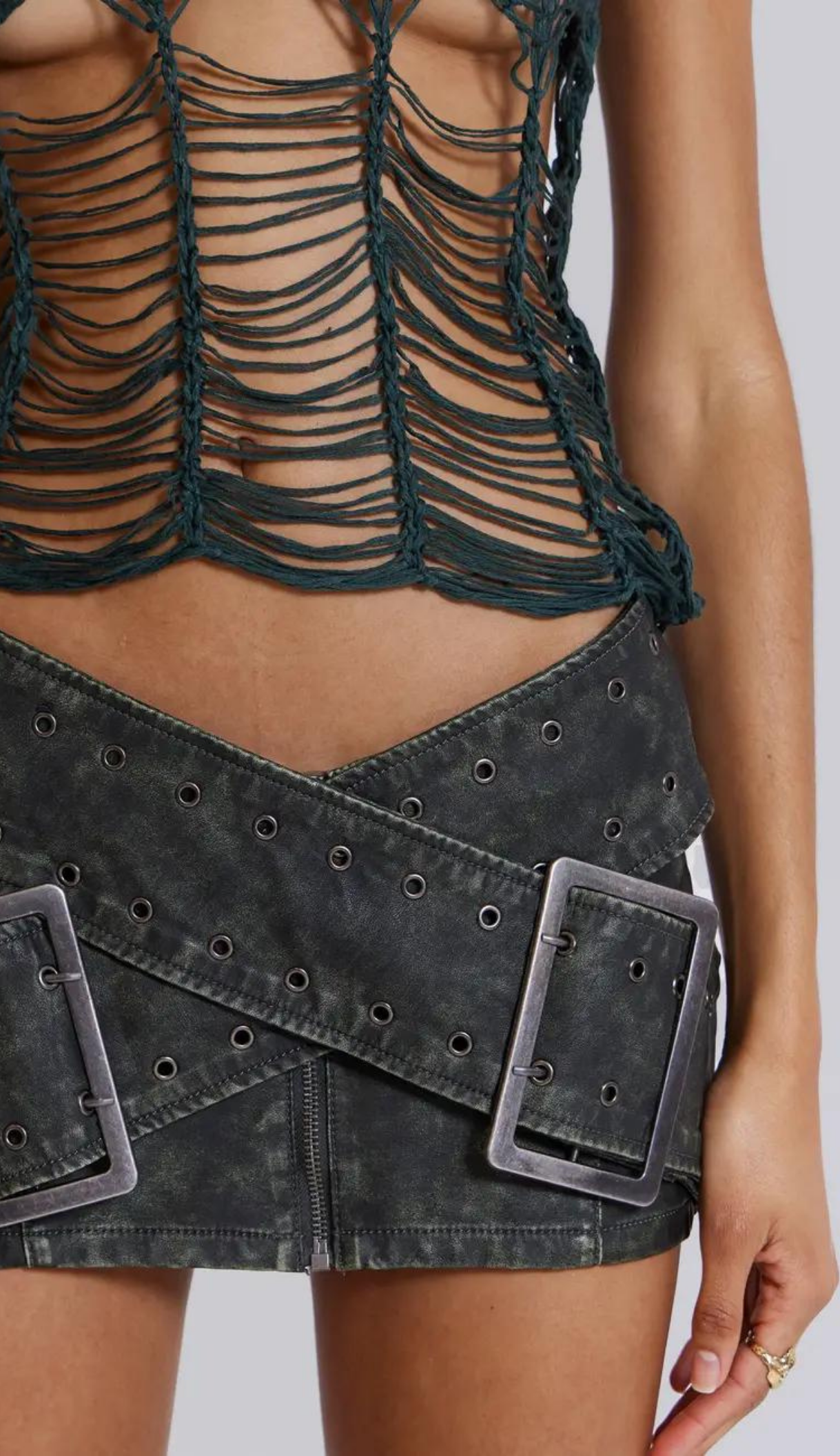 Falda corta negra Ludo