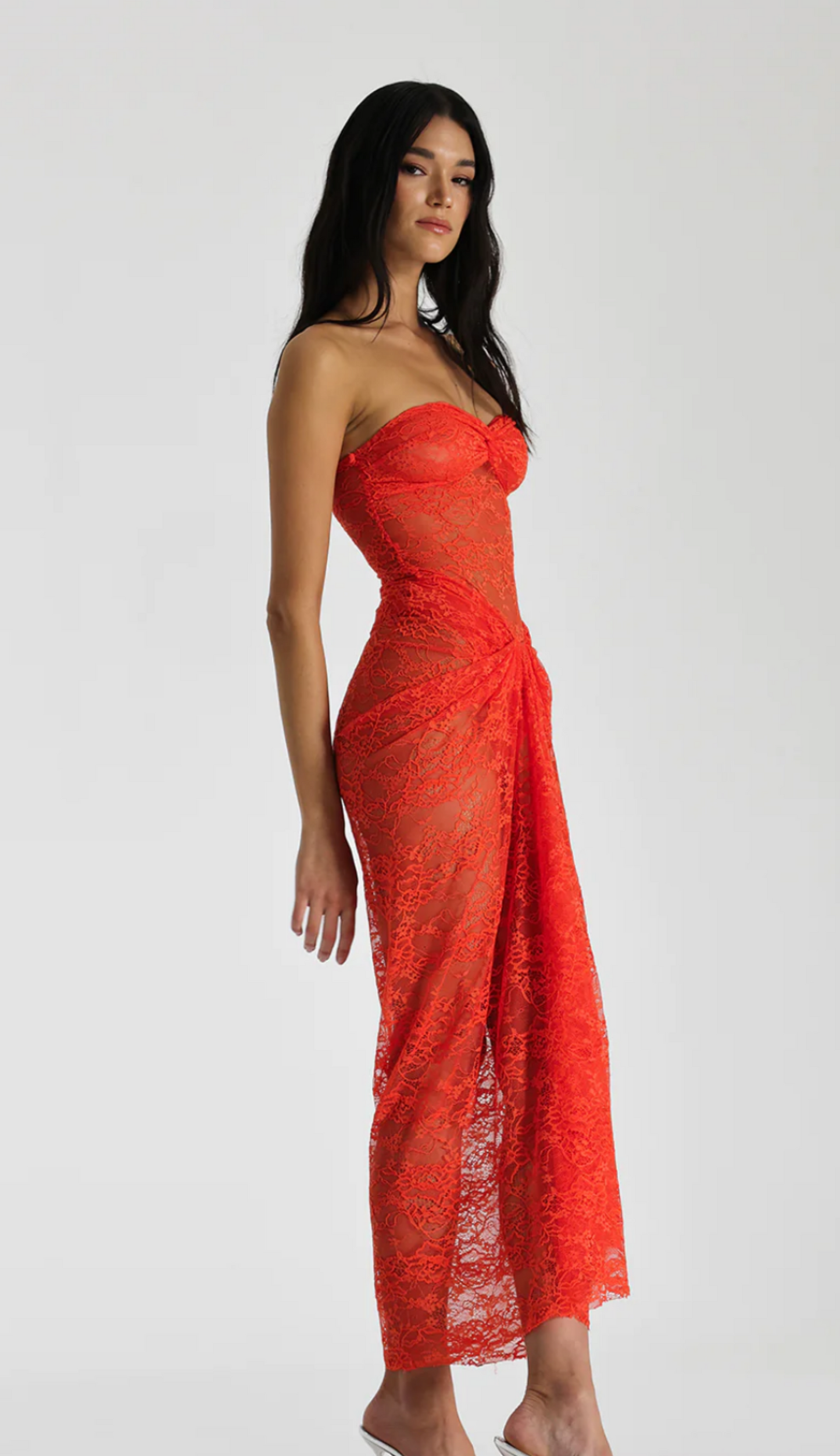 Vestido de encaje de color mandarina de Franka