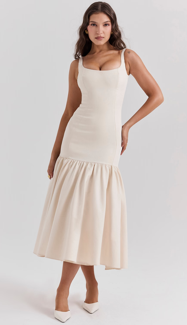 Vestido midi de talle bajo en color crema de Zantina